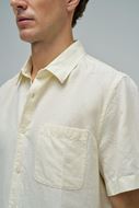 Foto de Camisa blanco roto manga corta algodón y liocel melange regular fit