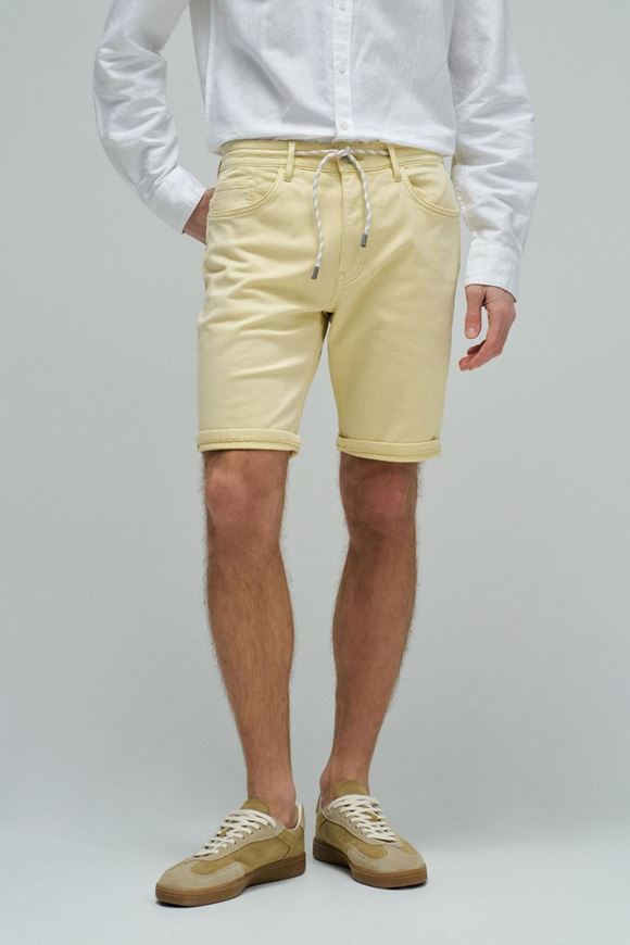 Foto de Pantalón corto S-activ color amarillo 