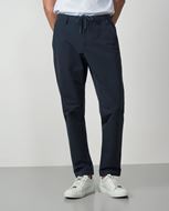 Foto de Pantalón sport con cordón tejido técnico elástico azul marino