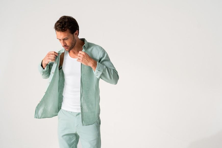 Foto de Camisa 100% lino verde agua 