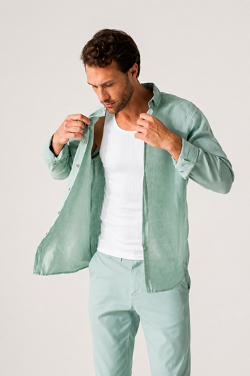 Foto de Camisa 100% lino verde agua