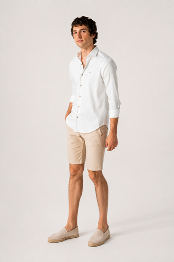 Foto de Camisa blanca estsampado piñas mini