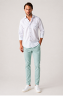Foto de Camisa Regular Fit blanca cuadro
