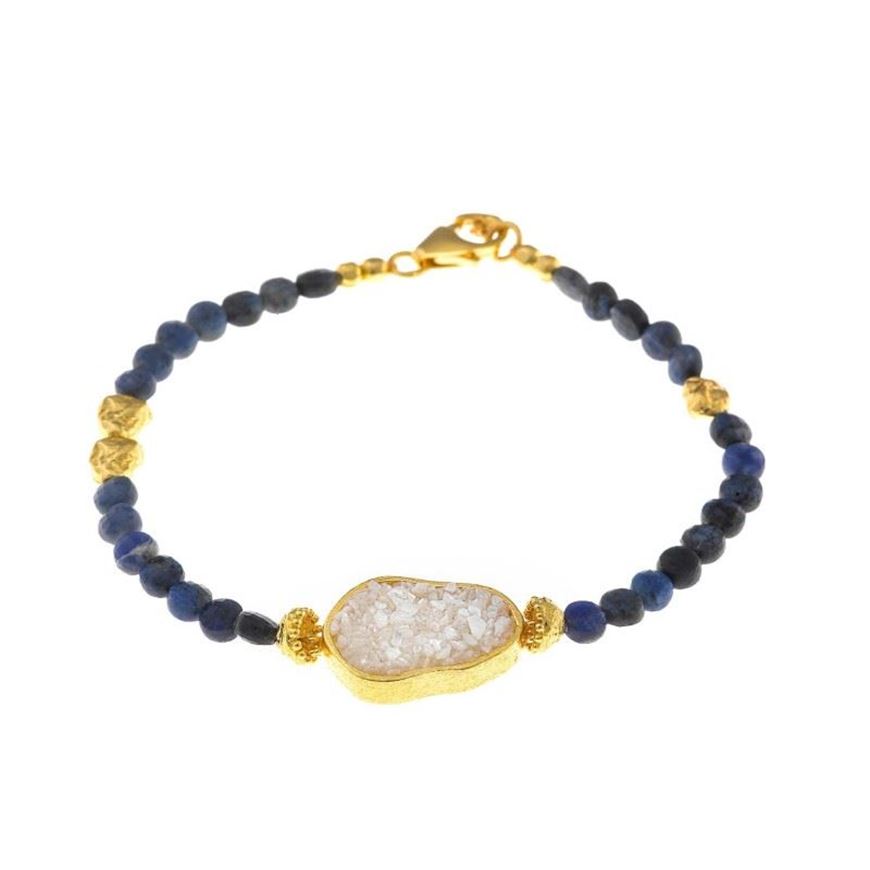 Foto de Pulsera de latón baño dorado con bolitas lapislázuli y óvalo con incrustaciones de nácar
