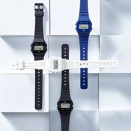 Foto de Reloj unisex retro Casio digital resina azul intenso