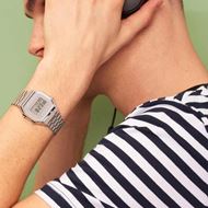 Picture of Reloj unisex retro Casio digital acero plateado