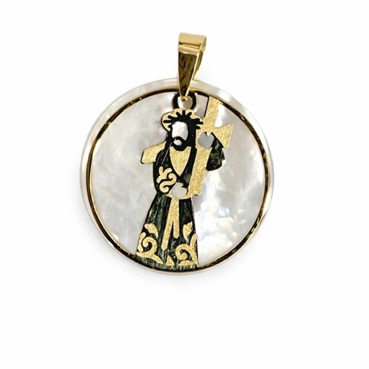Foto de Colgante Jesús Nazareno de Xàbia 19mm en Oro Amarillo y nácar 18kt