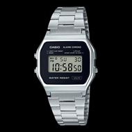 Foto de Reloj Retro Casio digital acero y esfera negra