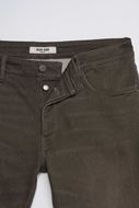 Foto de Pantalones Regular Fit S-Activ cierre abotonado marrón lavado