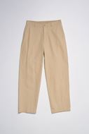 Foto de Pantalón chino corte recto beige