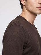 Foto de Camiseta manga larga marrón