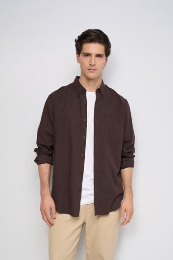 Foto de Camisa 100% algodón marrón con bolsillo