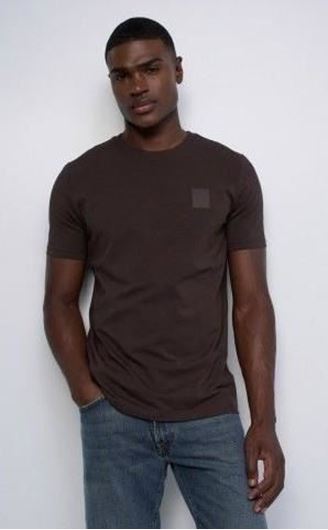 Foto de Camiseta Slim Fit con logo en relieve marrón