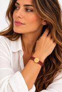 Foto de Pulsera de piel marrón y acero baño oro 18cm